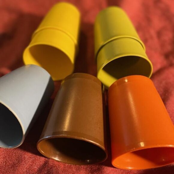 Five Tupperware cups ~ Vintage - Picture 7 of 14